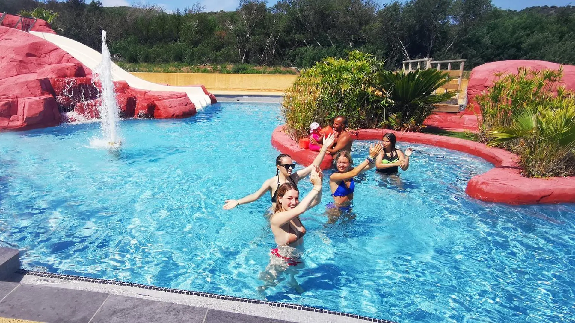 Camping Vallee Du Paradis Saint-Raphaël キャンプ場