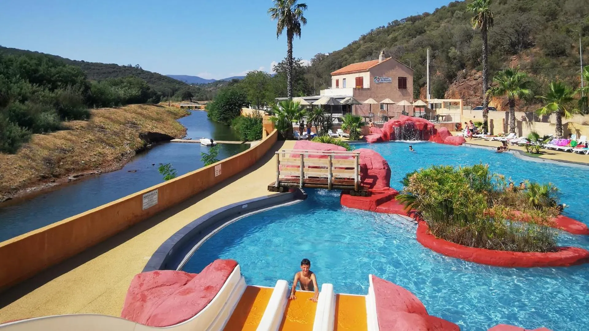 Camping Vallee Du Paradis Saint-Raphaël キャンプ場